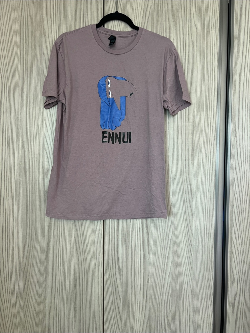 Gildan Short Sleeve Tee - Mauve with Blue Graphic